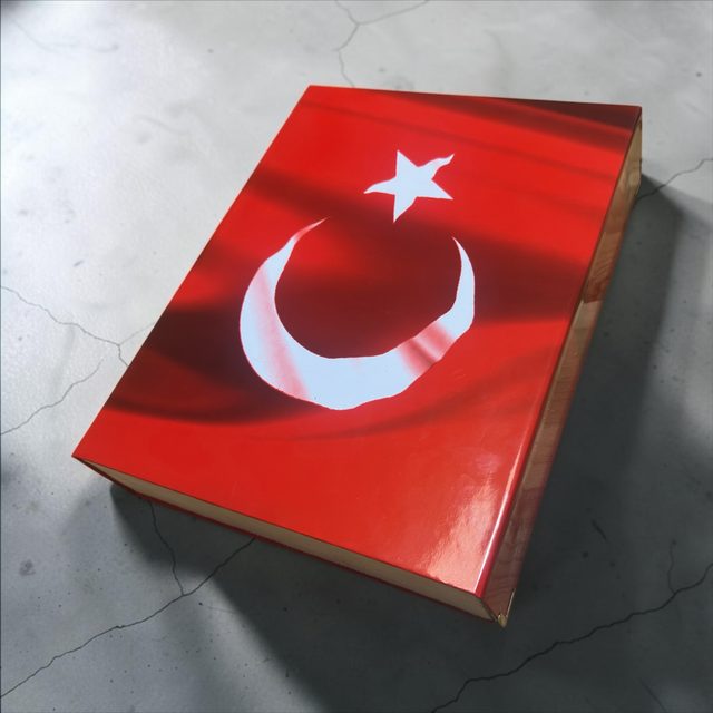 Bayrak Baskılı Kapaklı Kutu